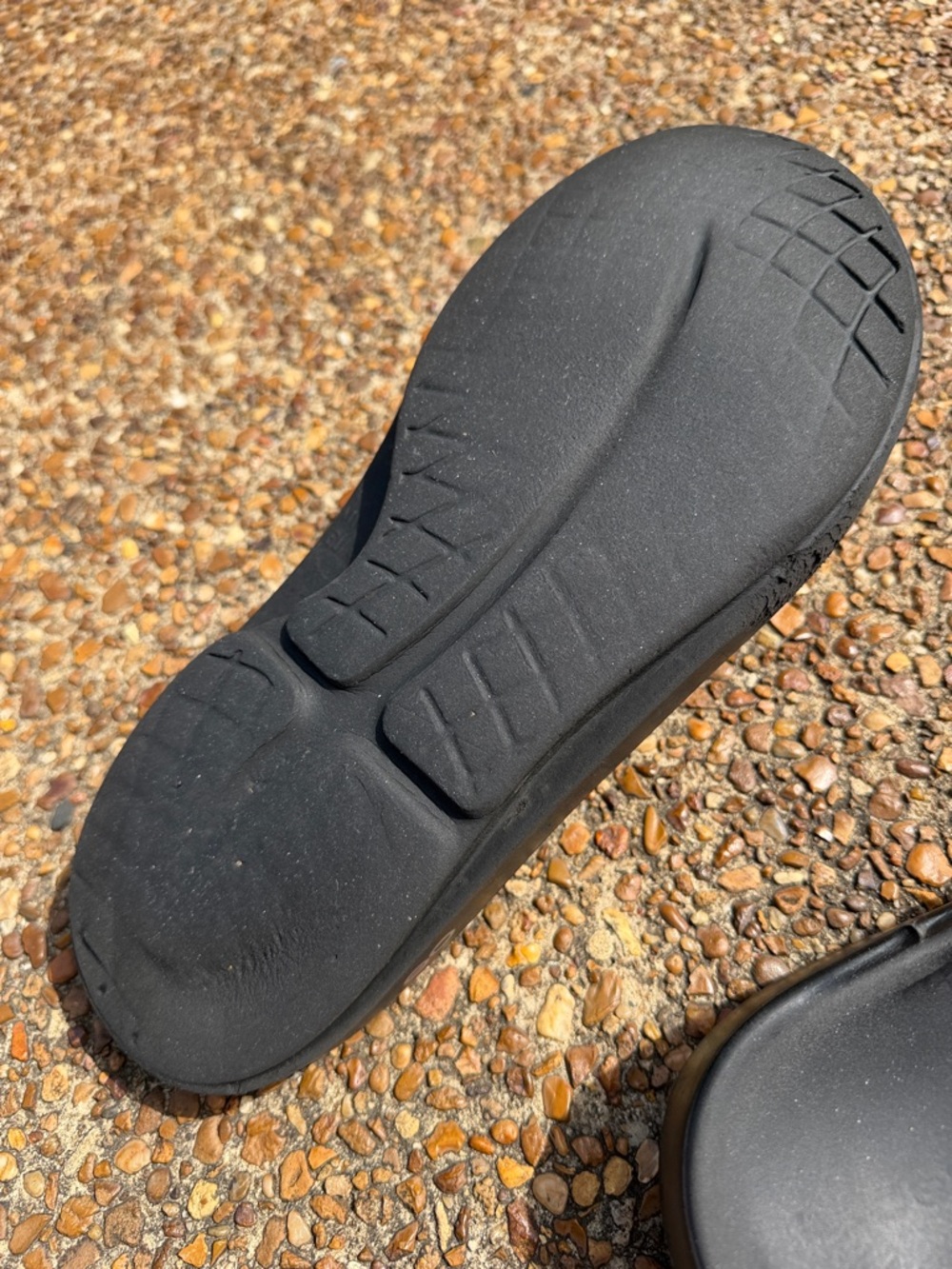 Mens Size 11 OOFOS Black and Gray Flip Flop Sandals - Picture 8 of 16